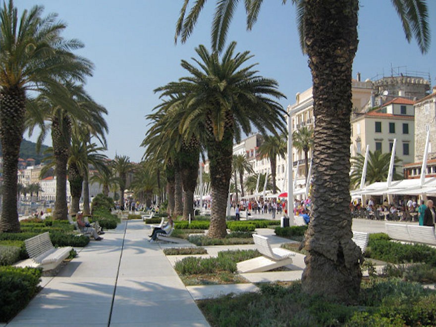 split promenade